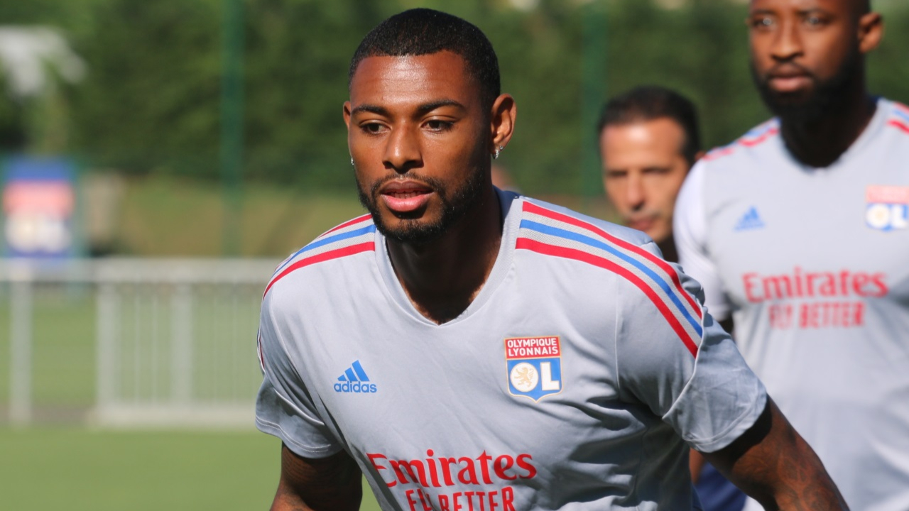 Lorient Int Ress Par Jeff Reine Ad La De Ol Des Pistes Trang Res Aussi Voqu Es